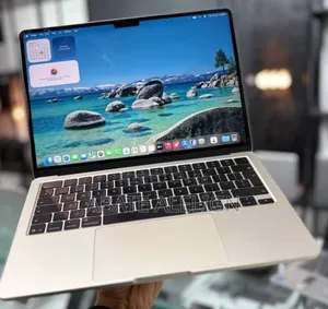 New Laptop Apple MacBook Air 2025 M4 13-Inch 16GB Apple M4 SSD 256GB