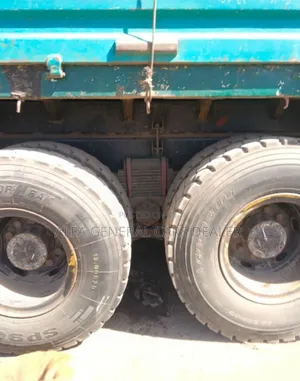 2006 ኒሳን Ud ከነተሳቢው Maru ተሳቢ 13 ሺ ታርጋ