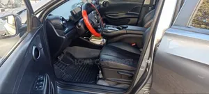 BYD E2 43 kWh 94 hp FWD 2024 Gray