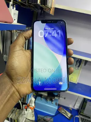 Apple iPhone 12 64 GB Black