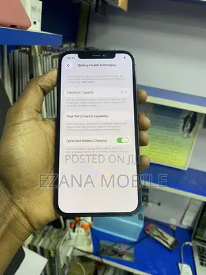 Apple iPhone 12 64 GB Black