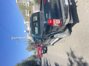 Toyota Hilux 2006 Green