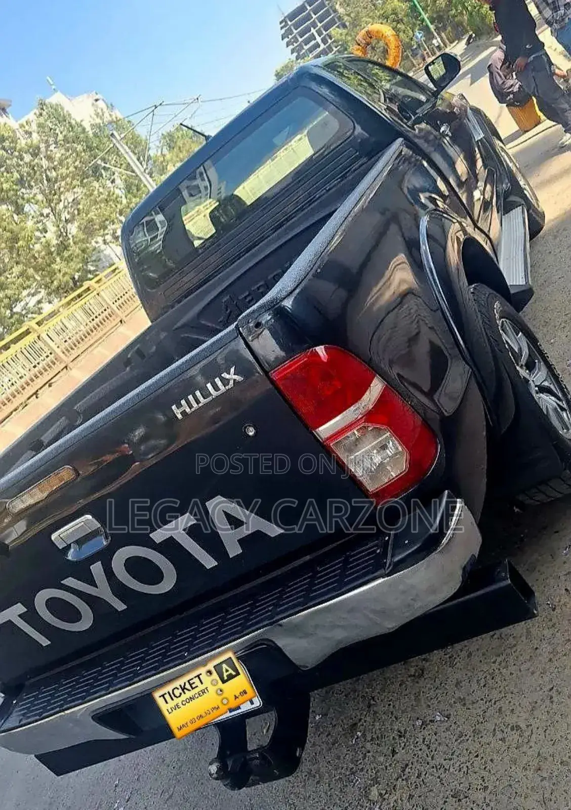 Toyota Hilux 2013 Black