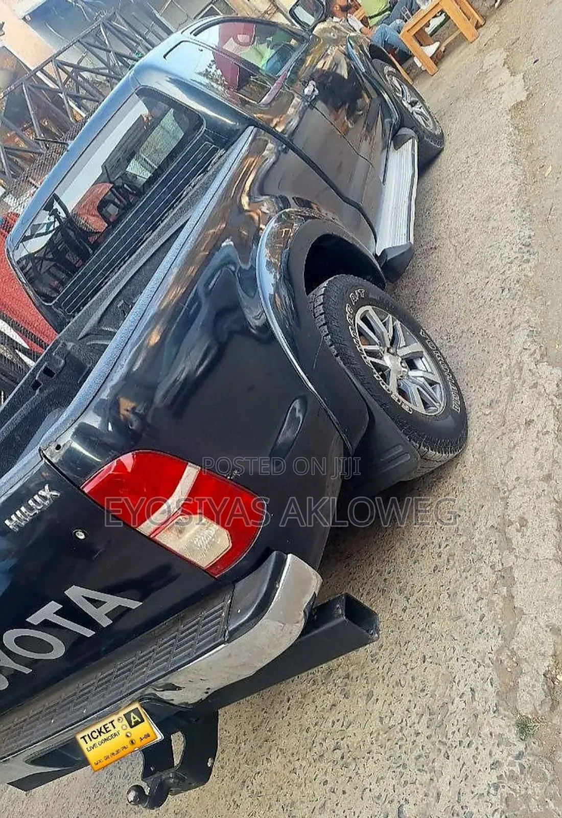 Toyota Hilux 2013 Black