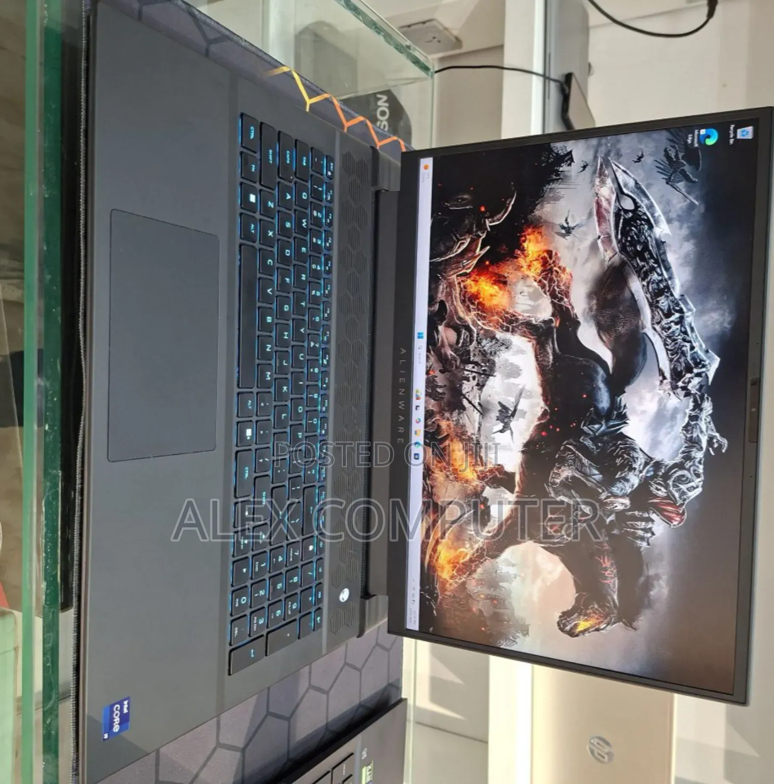 New Laptop Alienware M17x R2 32GB Intel Core I9 SSD 1T