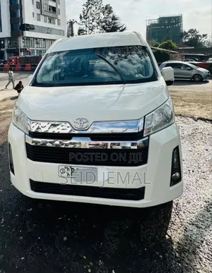 Toyota HiAce 2020 White