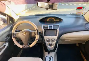 Toyota Yaris 2007 White