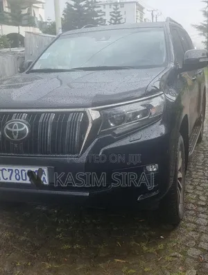 Toyota Land Cruiser Prado 2.8 2023 Gray