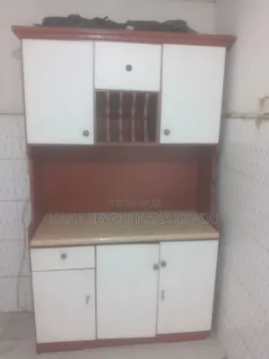 የሚሸጥ ክችን ካብኔት