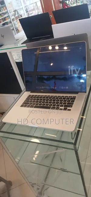 New Laptop Apple MacBook Pro 2015 16GB Intel Core I7 SSD 256GB