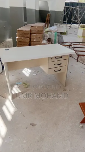 Local Office Table 1.20cm