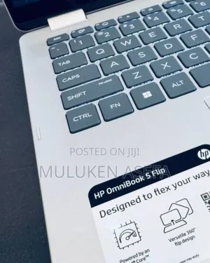 New Laptop HP OmniBook 5 14" 8GB Intel Core 7 SSD 512GB