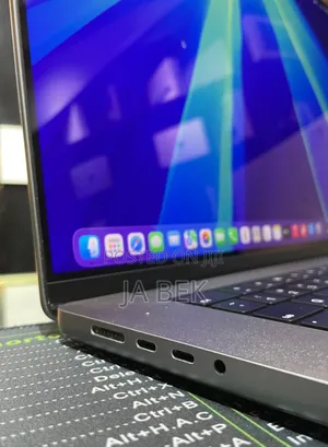 New Laptop Apple MacBook Pro M1 64GB Apple M1 Max SSD 1T