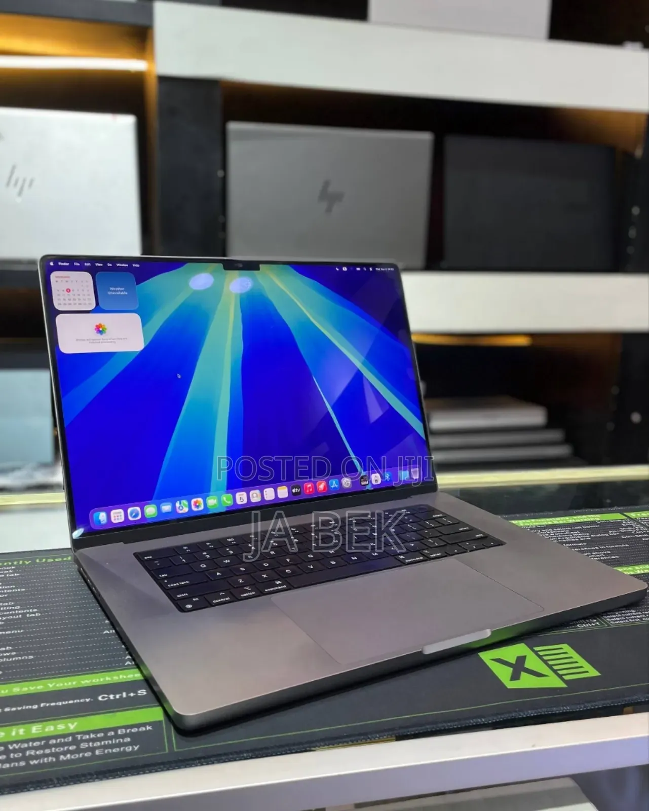 New Laptop Apple MacBook Pro M1 64GB Apple M1 Max SSD 1T