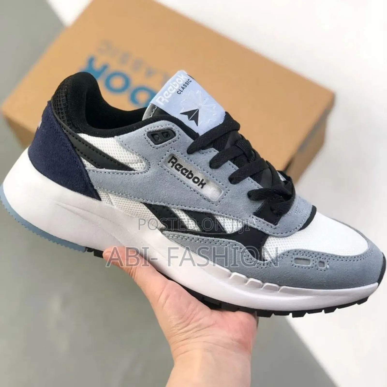 Reebok Classic 2400 Sneaker Suede