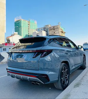 Hyundai Tucson 2022 Maroon