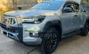 Toyota Hilux 2022 Silver