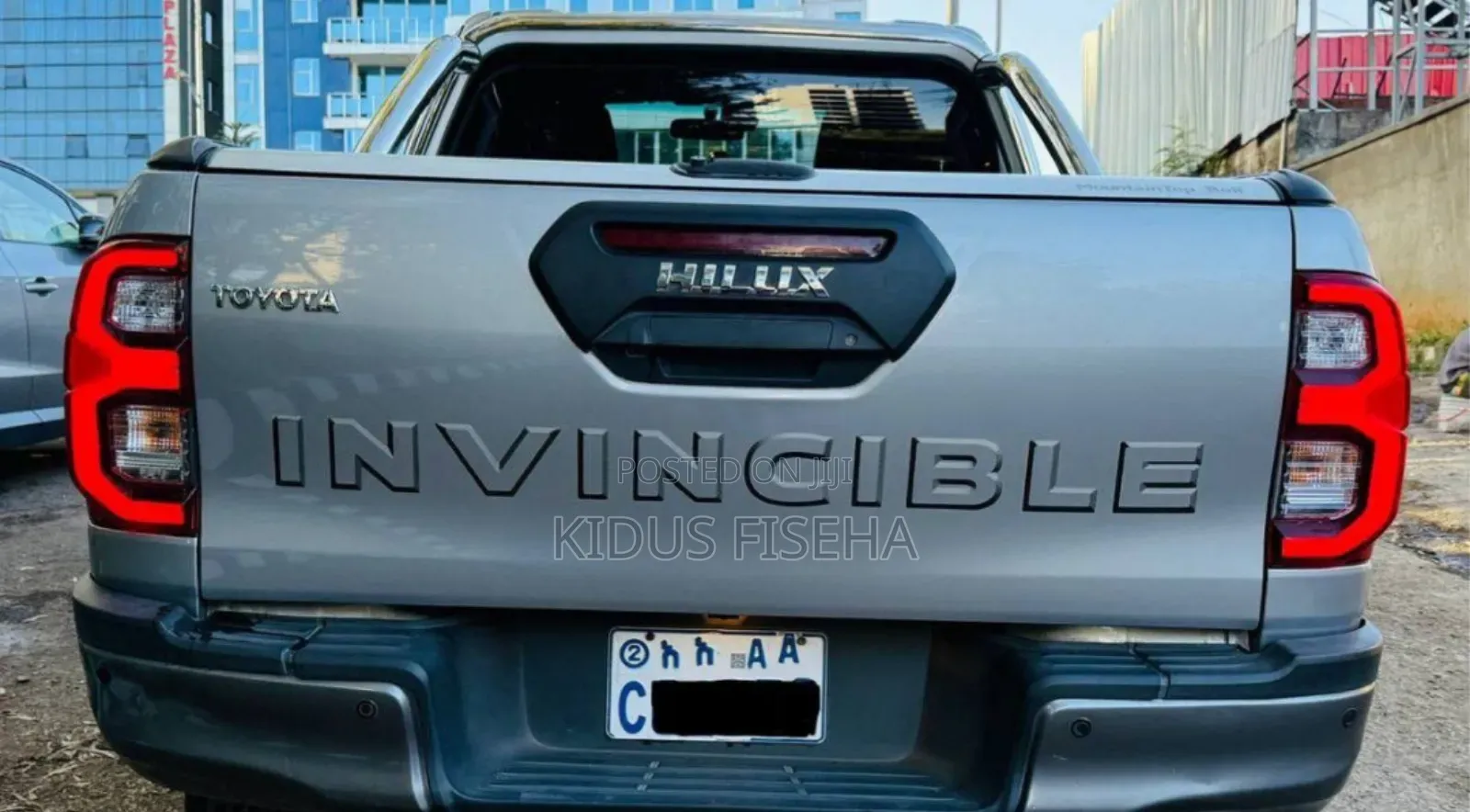 Toyota Hilux 2022 Silver