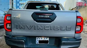 Toyota Hilux 2022 Silver