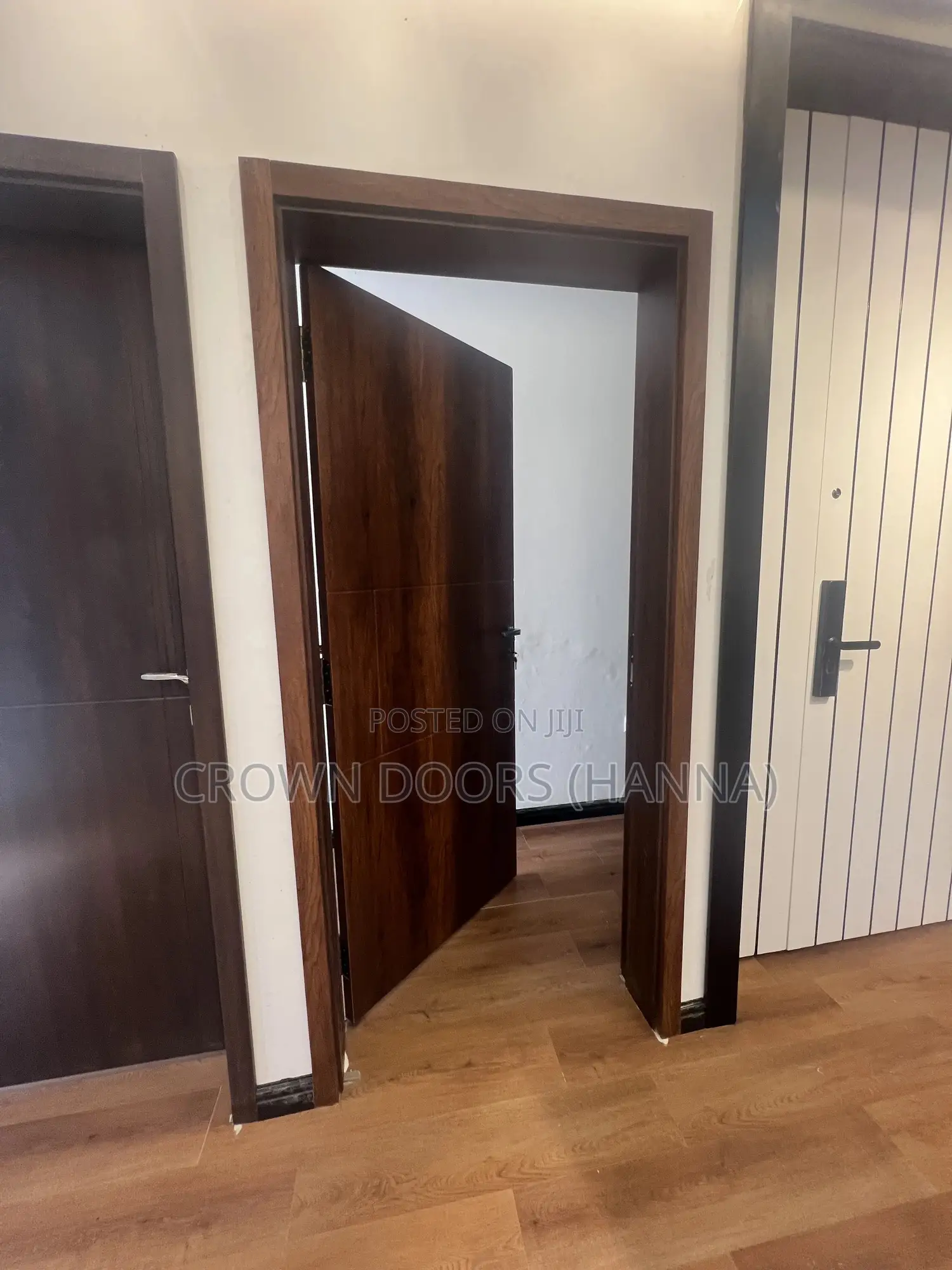 Quality Doors Form Crown