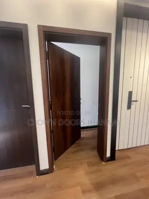 Quality Doors Form Crown