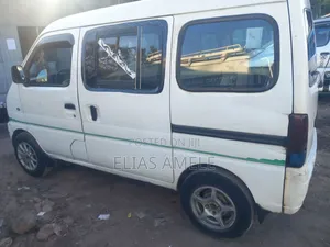 Suzuki Every Wagon 2005 White