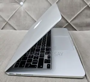 New Laptop Apple MacBook Pro 2015 8GB Intel Core I5 SSD 512GB