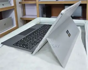 New Laptop Microsoft Surface Pro 7 16GB Intel Core I7 SSD 256GB