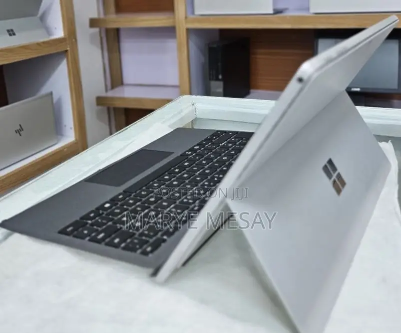 New Laptop Microsoft Surface Pro 7 16GB Intel Core I7 SSD 256GB