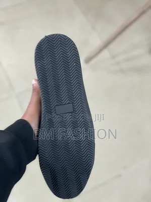 100% Authentic Zara Triple Black Low-Tops