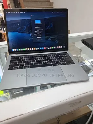 New Laptop Apple MacBook Pro 2017 16GB Intel Core I5 SSD 256GB