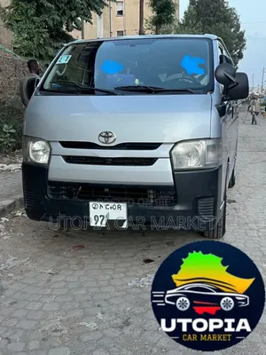 Toyota HiAce 2018 Silver