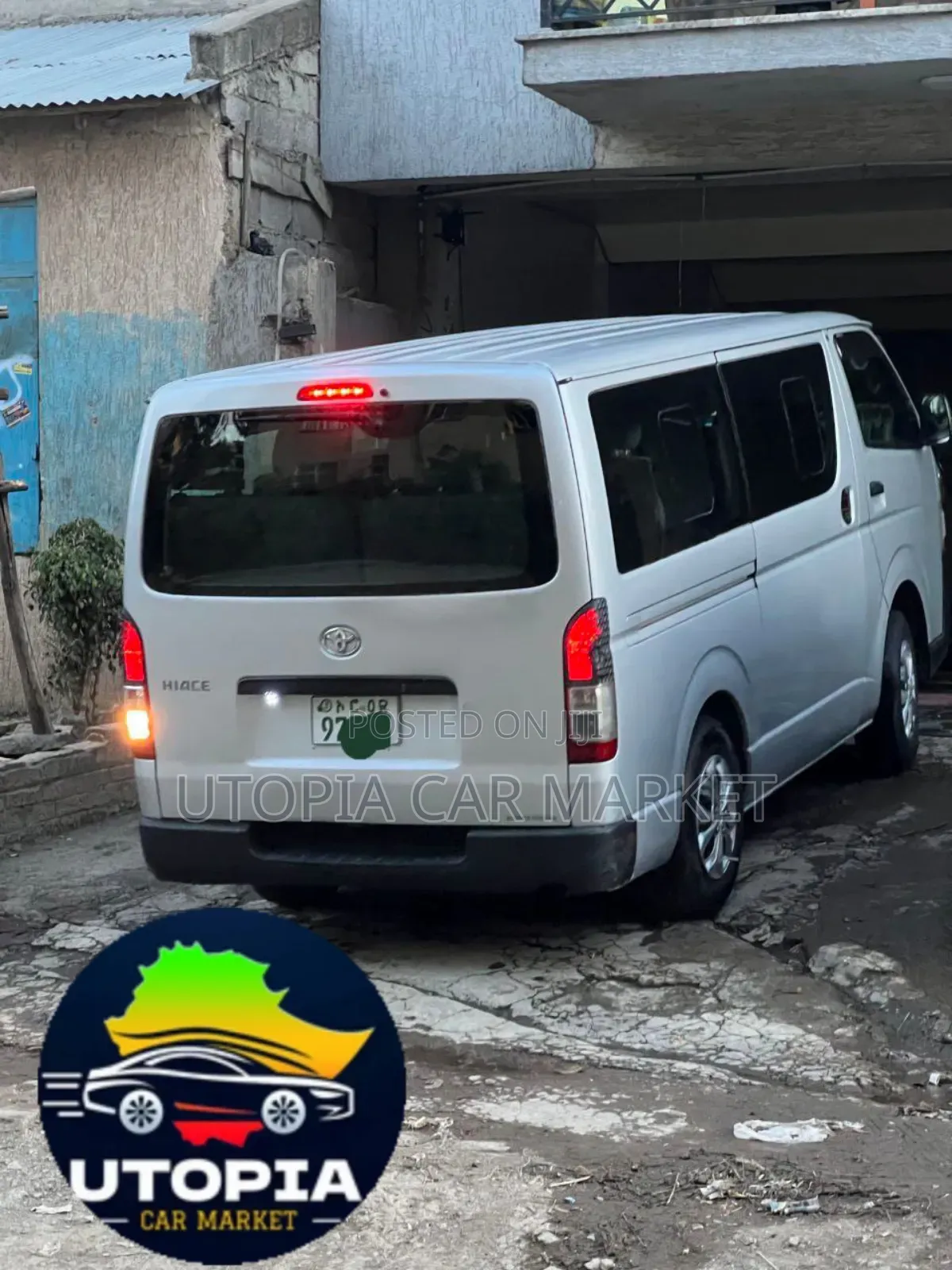 Toyota HiAce 2018 Silver