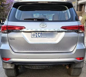 Toyota Fortuner 2018 Gray