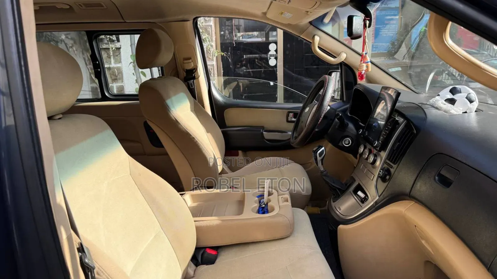 Hyundai H1 2014 Rental