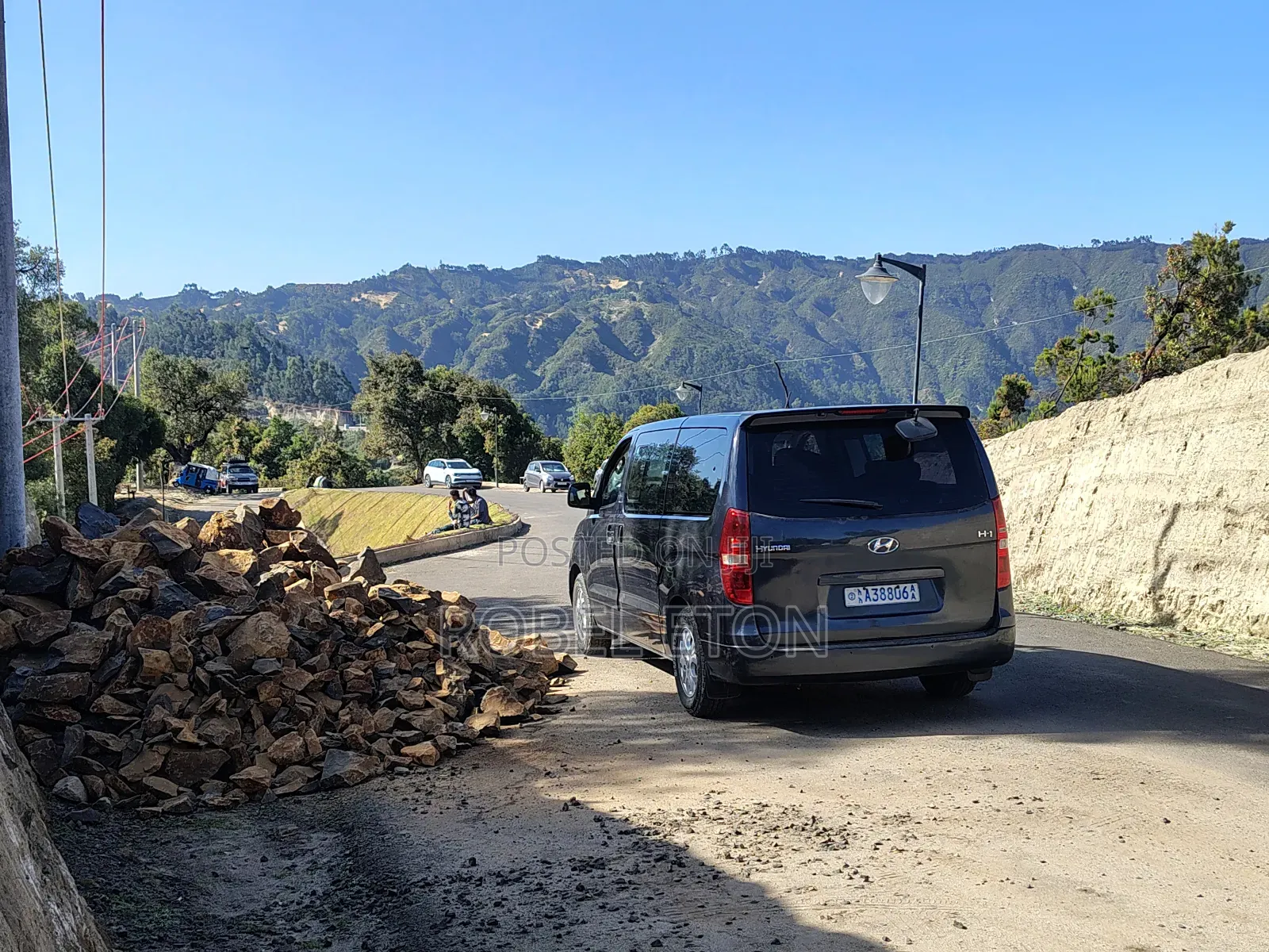 Hyundai H1 2014 Rental