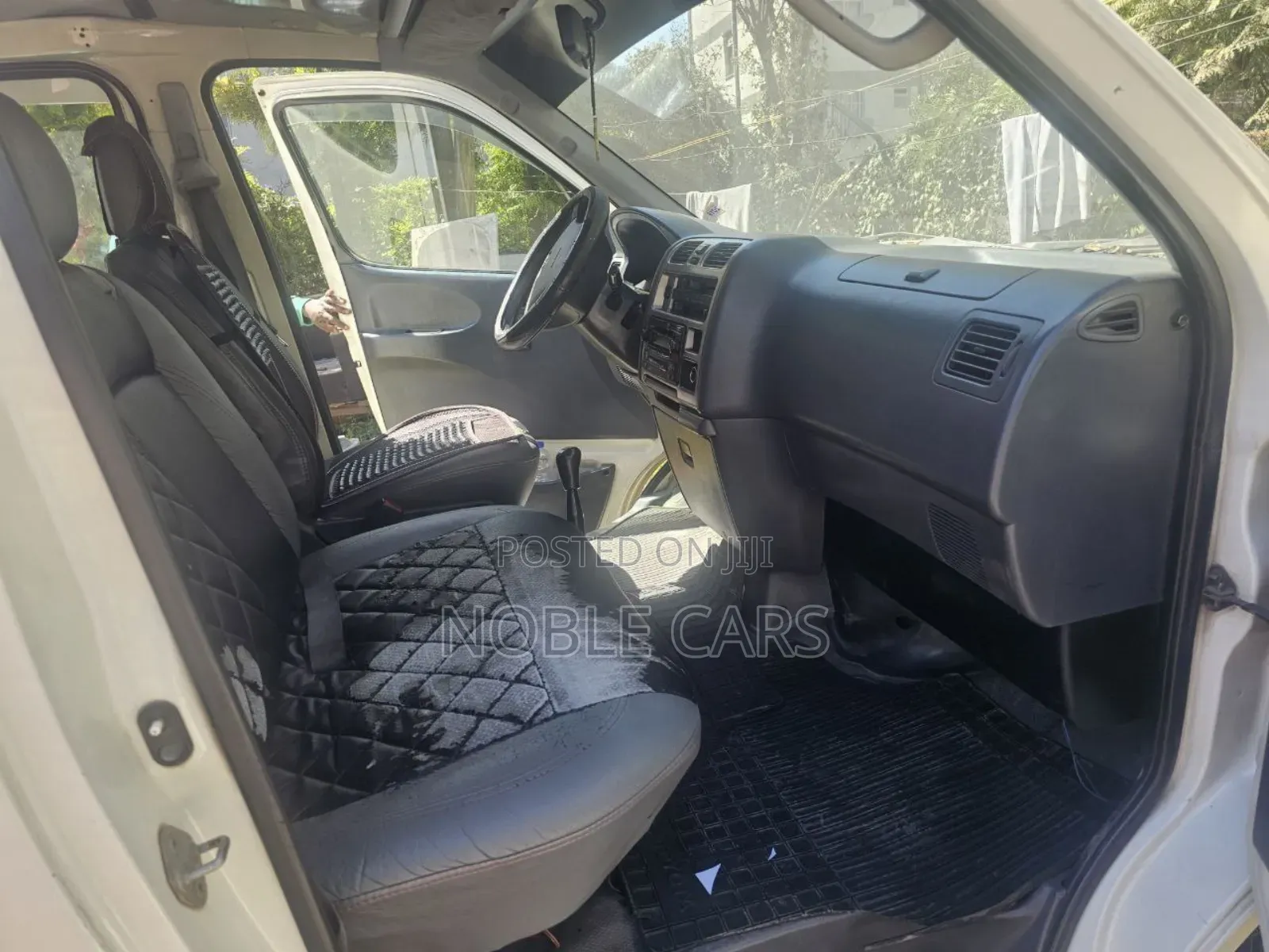 Toyota HiAce 2009 White