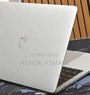 New Laptop Apple MacBook Pro 8GB Apple M2 SSD 256GB