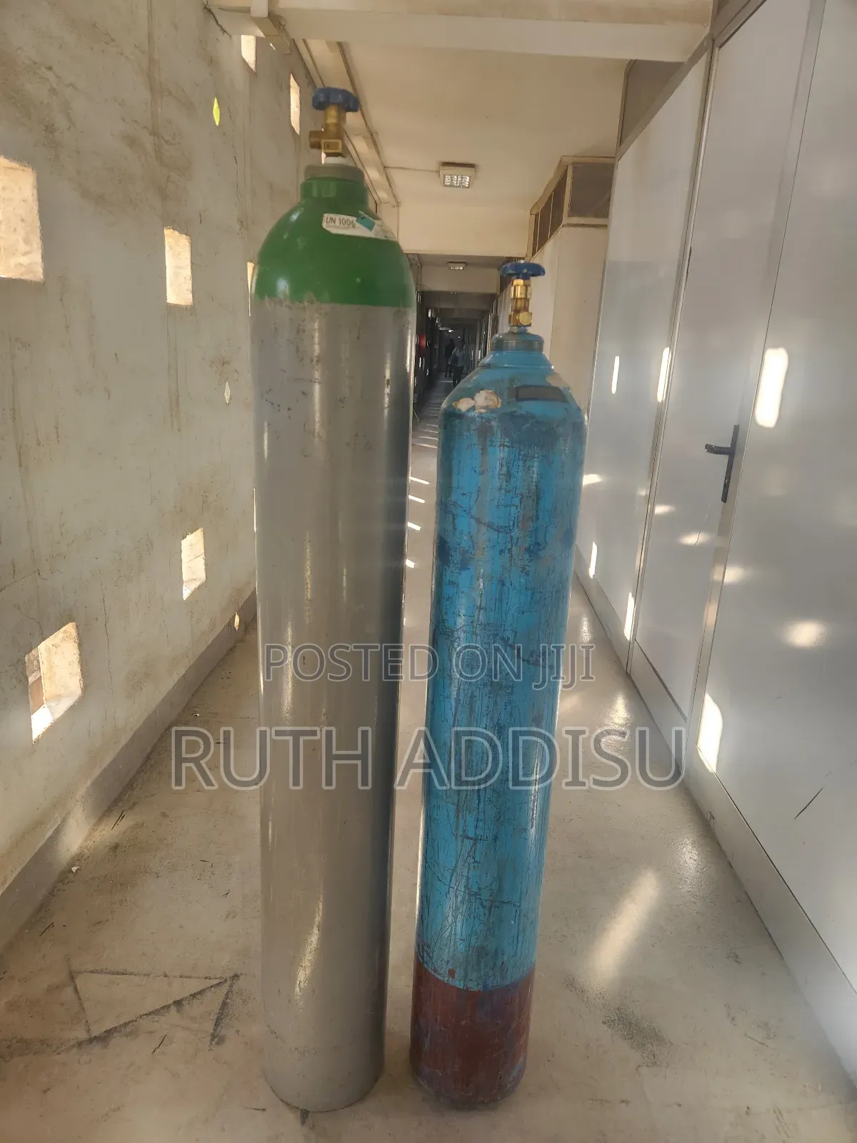 Oxygen Cylinder With ጌጅ Strong Filled With Oxygen ሲሊንደር የተሞላ Cilinder