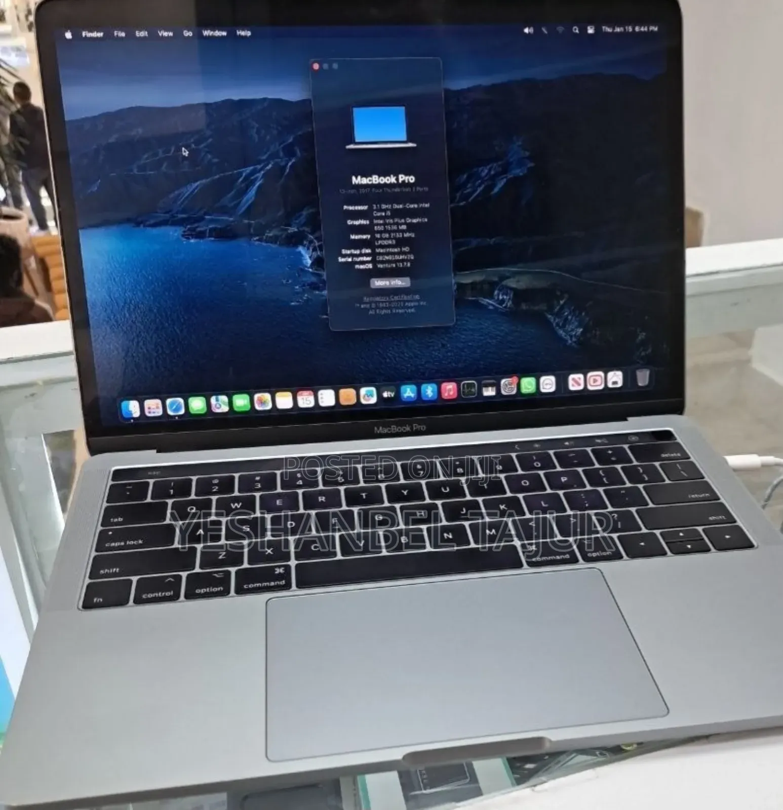New Laptop Apple MacBook Pro 2017 16GB Intel Core I5 SSD 256GB