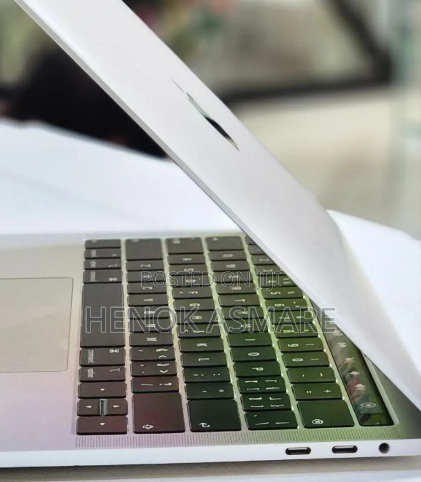 New Laptop Apple MacBook Pro 8GB Intel Core I5 SSD 256GB