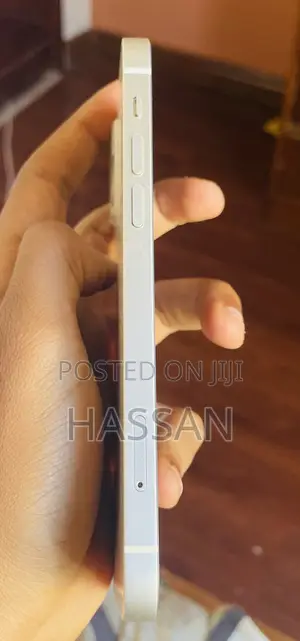 New Apple iPhone 12 128 GB White