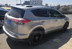 Toyota RAV4 2018 Teal