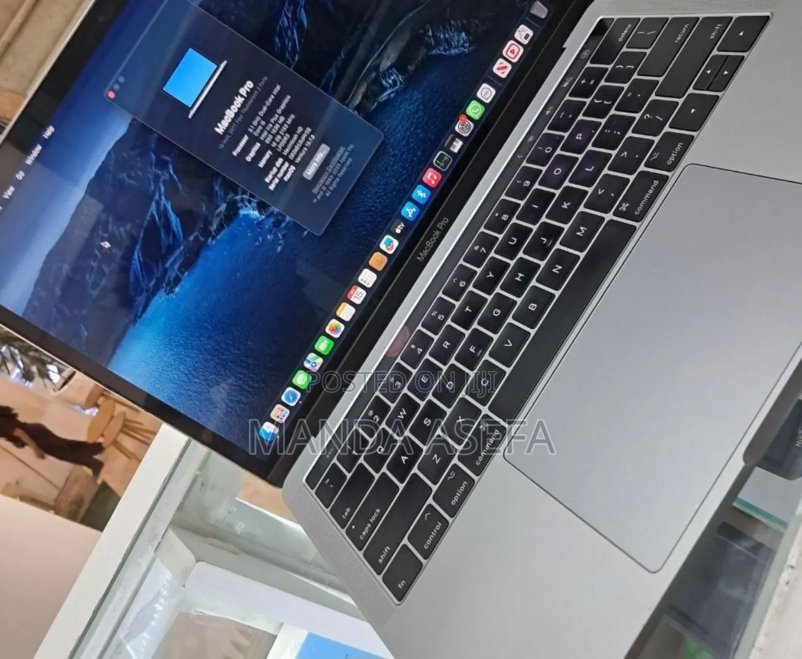 New Laptop Apple MacBook Pro 2017 16GB Intel Core I5 SSD 256GB