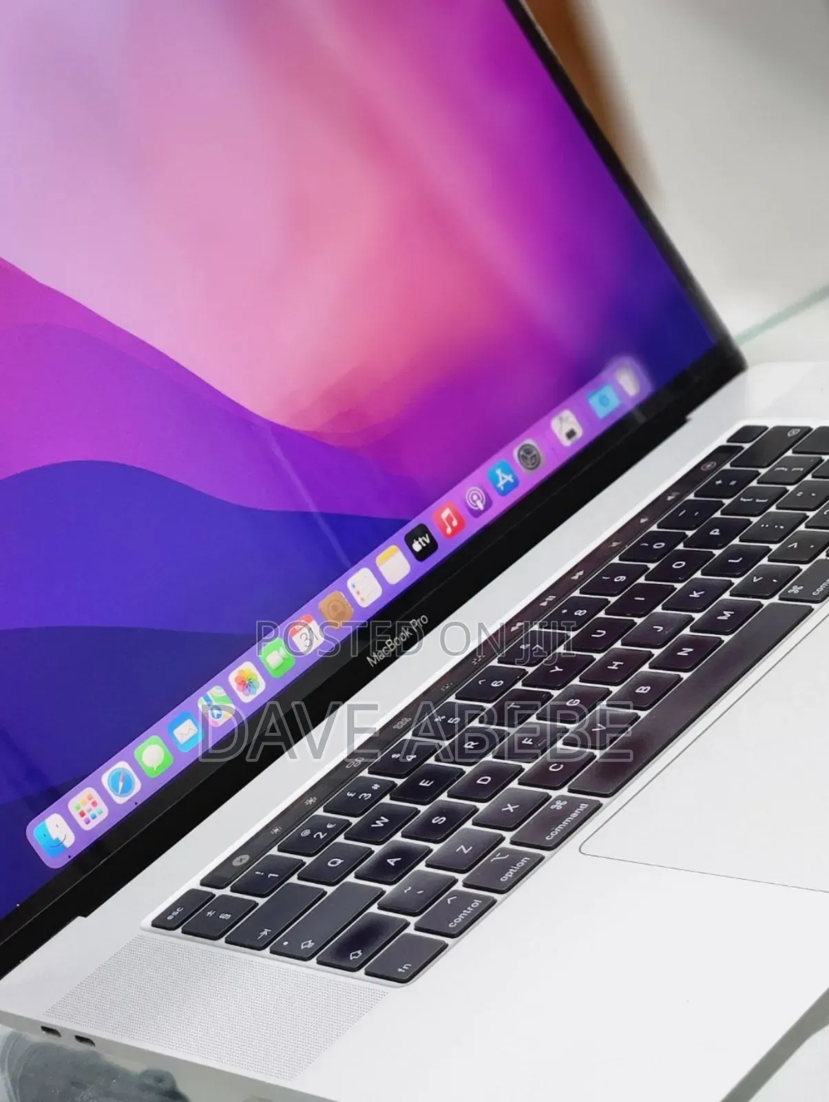 New Laptop Apple MacBook Pro 2019 16GB Intel Core I7 SSD 512GB