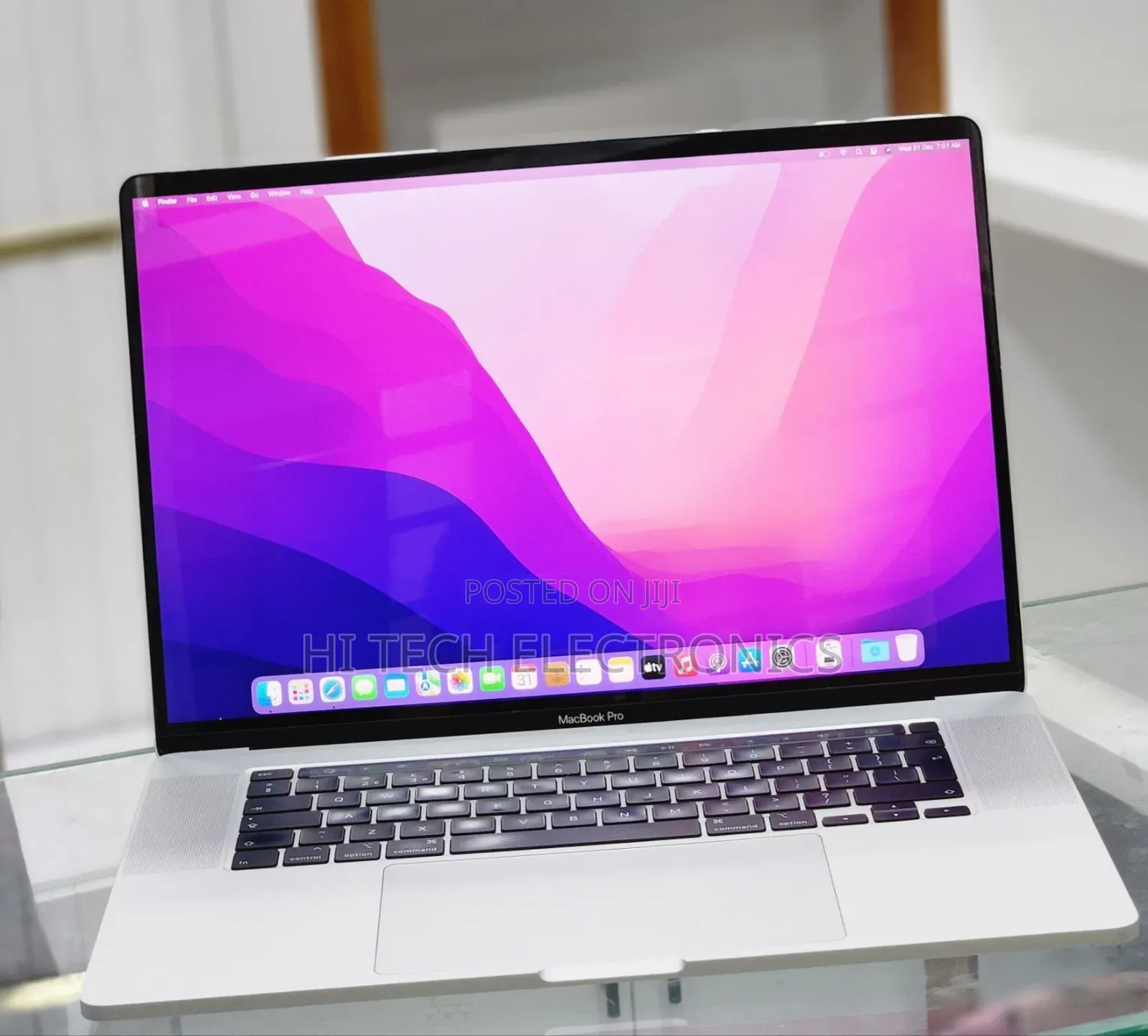 New Laptop Apple MacBook Pro 2019 16GB Intel Core I7 SSD 512GB