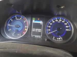 Toyota Hilux Revo Double Cab Deisel 2.4 AWD 2018 White