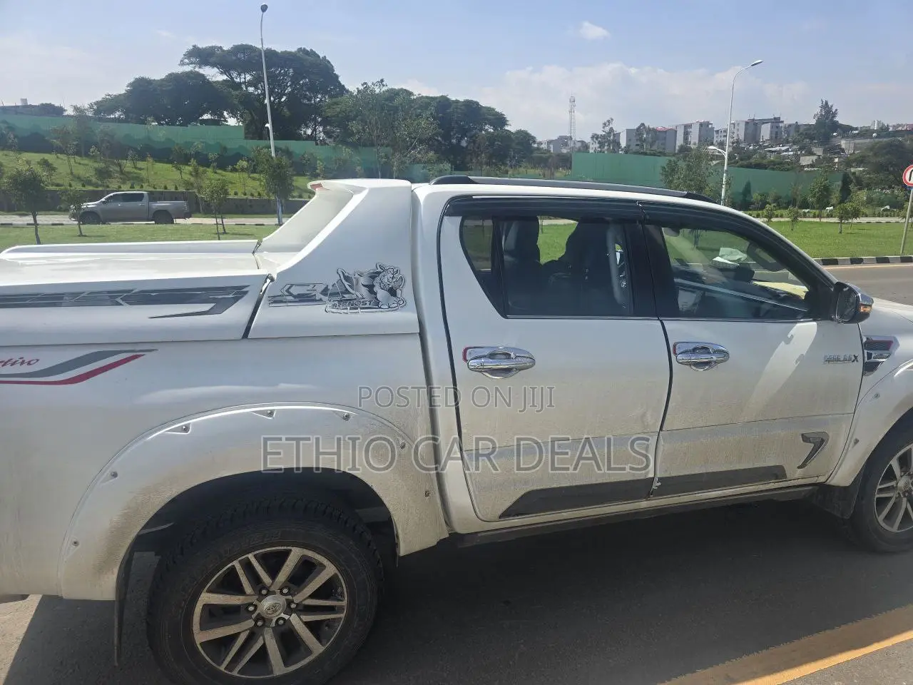 Toyota Hilux Revo Double Cab Deisel 2.4 AWD 2018 White