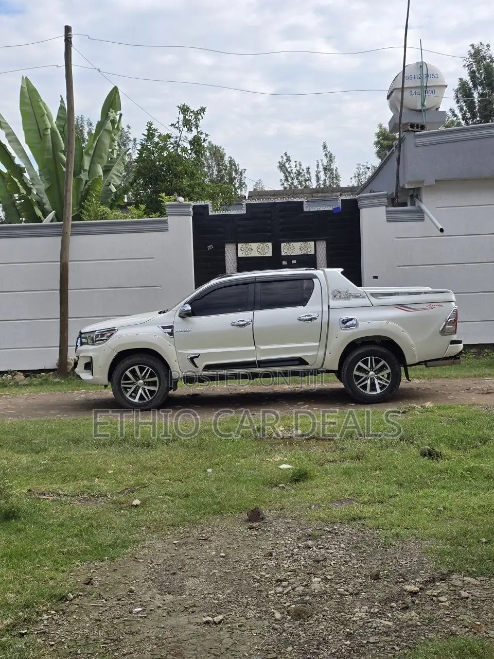 Toyota Hilux Revo Double Cab Deisel 2.4 AWD 2018 White