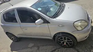 Toyota Vitz 1.0 FWD 3dr 2004 Silver